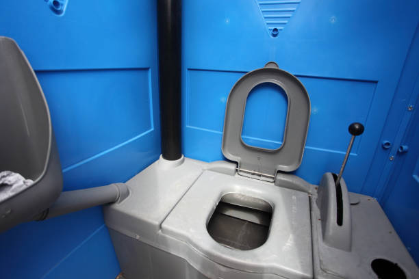 Best Portable restroom trailer rental  in Earlington, KY